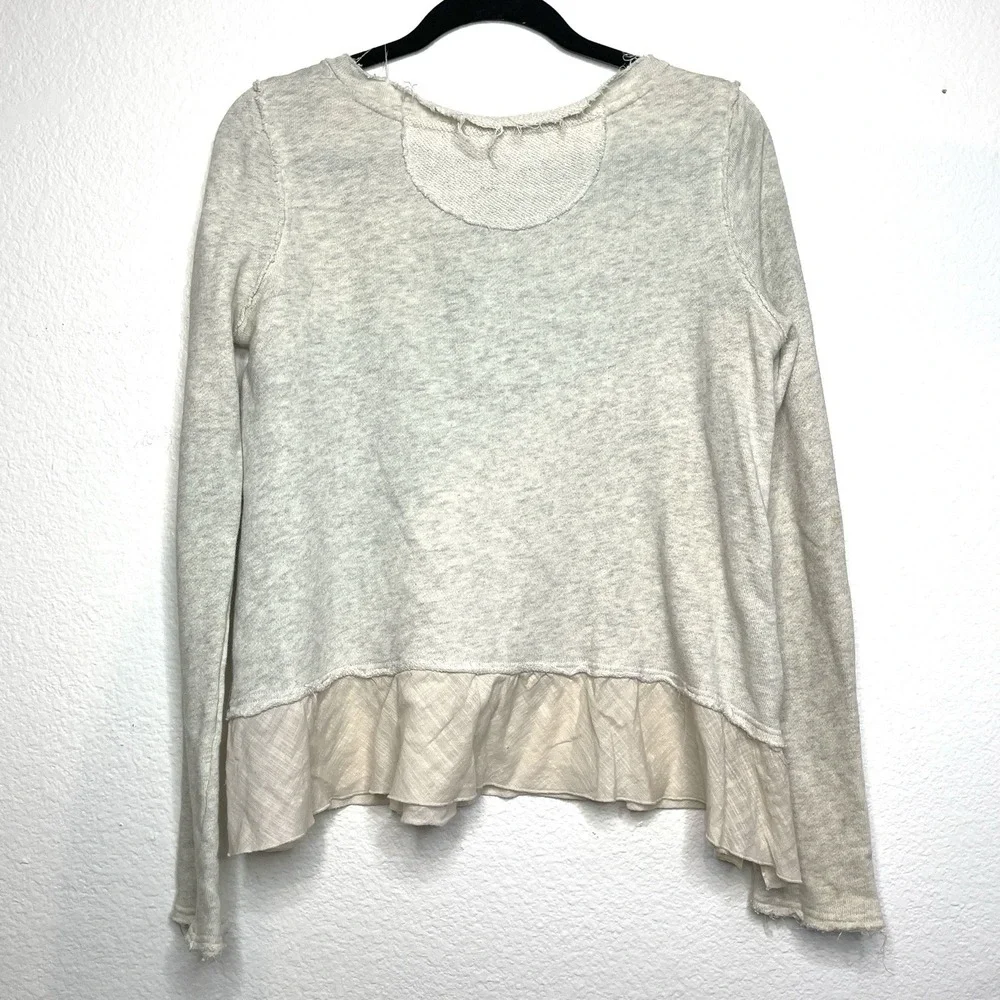 Free People We The Free Ivory V-Neck‎ Raw Hem Sweatshirt With Ruffle Size XS